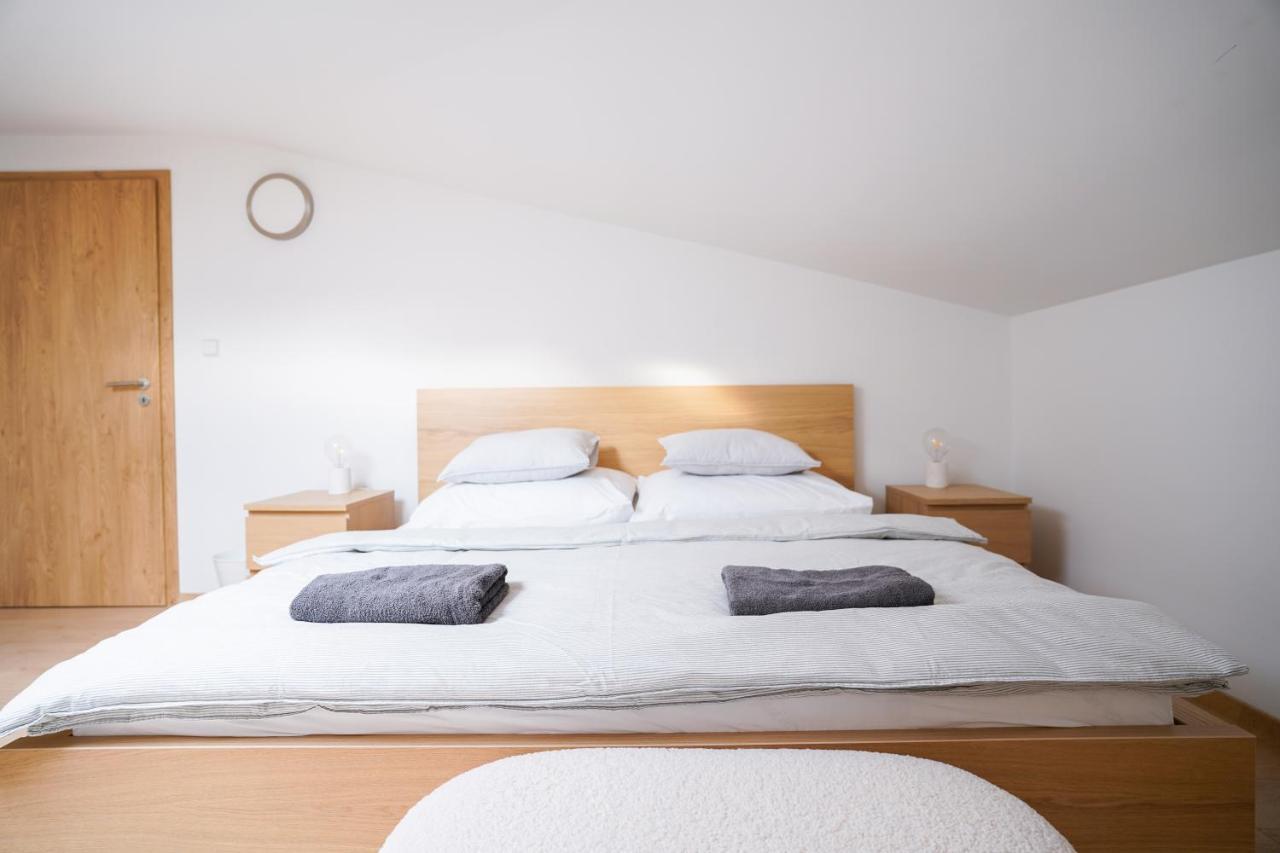 The Dante Villa Apartments Πράγα Εξωτερικό φωτογραφία