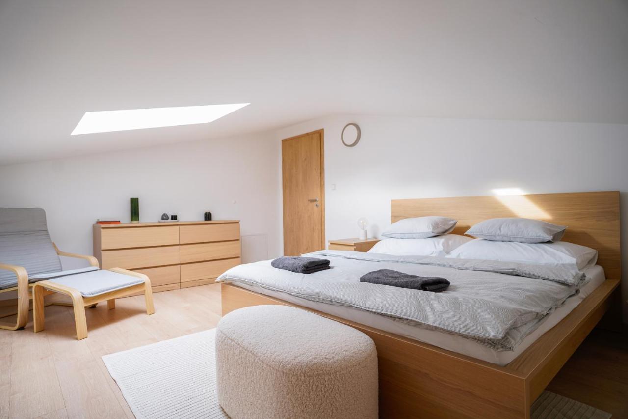 The Dante Villa Apartments Πράγα Εξωτερικό φωτογραφία